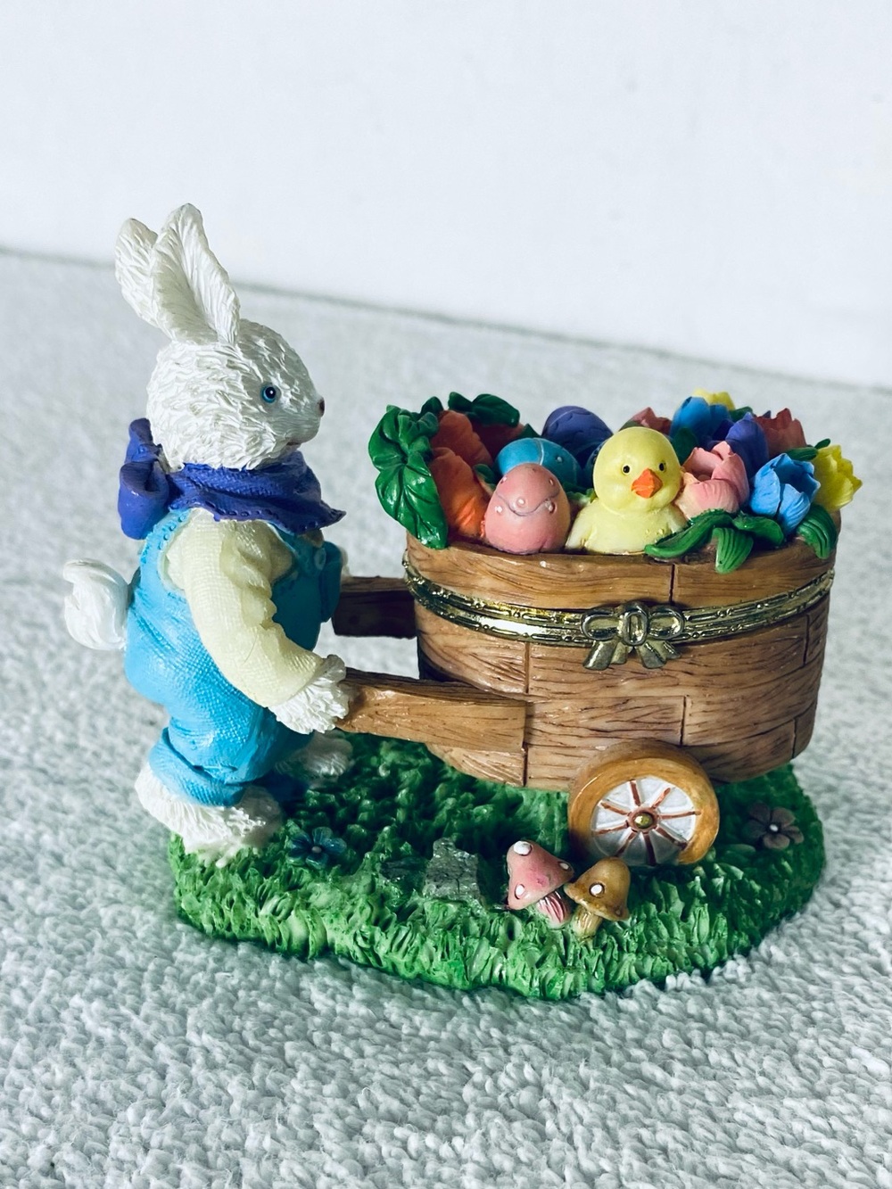 Vintage Easter Bunny Chick Wheelbarrow Hinged Resin Trinket Box Basket Country